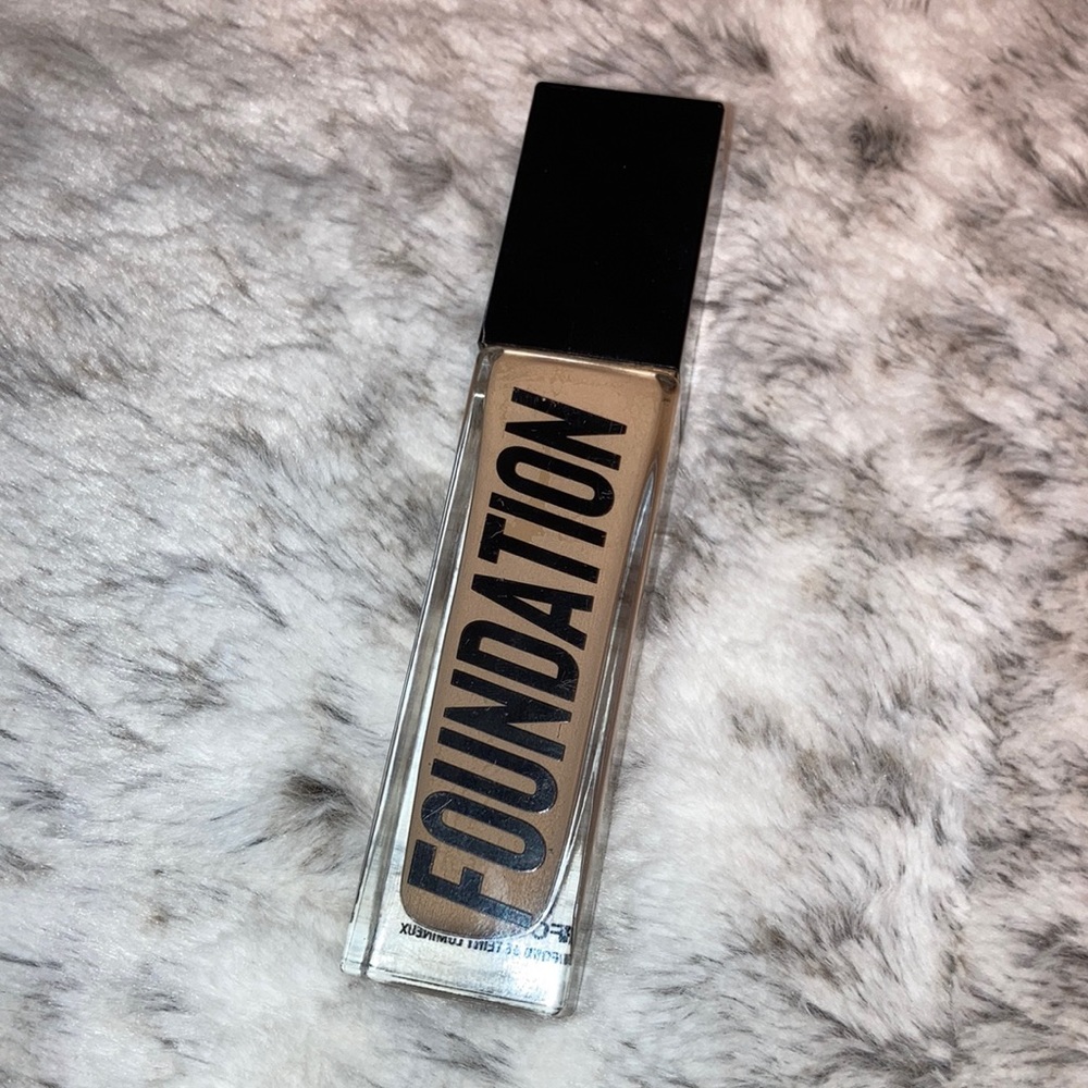 Anastasia Beverly Hills luminous foundation